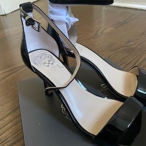 Vince Camuto black heels